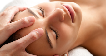 Massage faciale pour rides